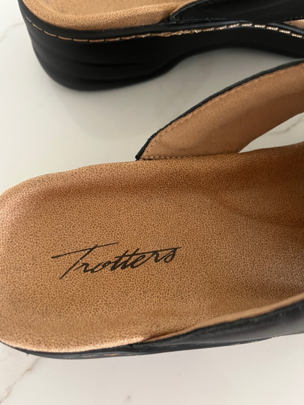 Trotters NEW Nara Black Leather Sandal Slide size 10 Narrow - Picture 4 of 13